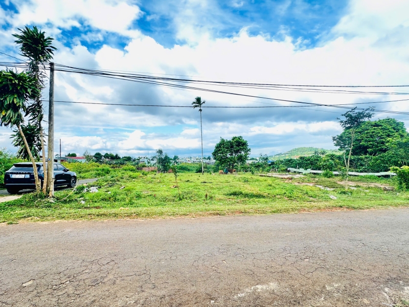 Bán đất mặt tiền Nguyễn Biểu, phường Hội Phú, Gia Lai
